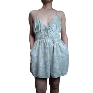 Light Green Sleeveless Crisscross Back Shorts Romper Medium Casual Beach Pastel